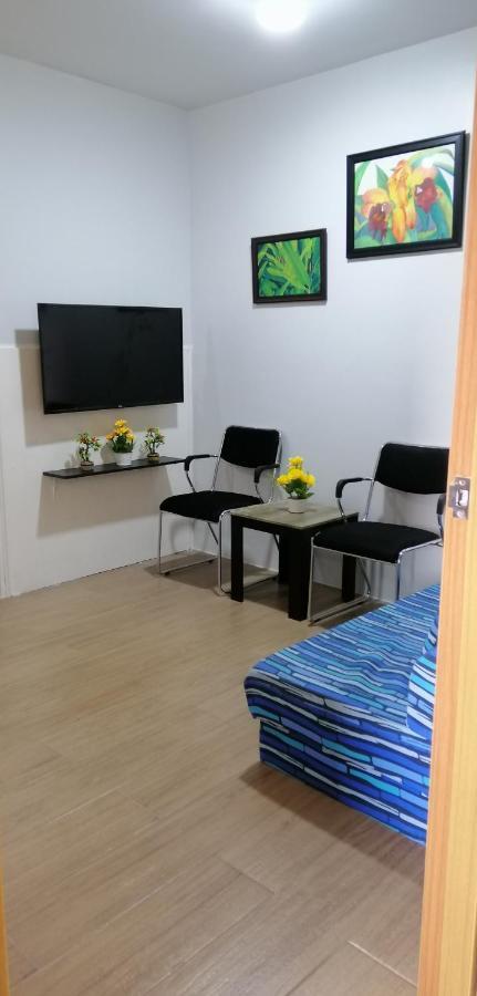 Pine Suites Tagaytay 2 Bedroom W/ Netflix And Parking, Wifi, Balcony, And Great View Tagaytay City Exterior photo